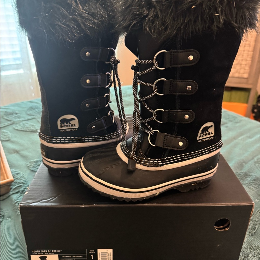Sorel Black Arctic Boots with Faux Fur